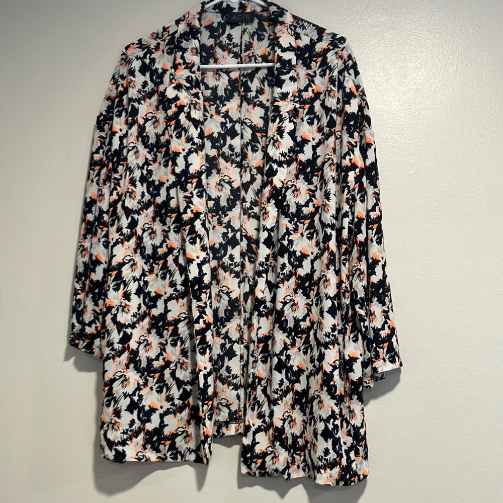 Astr The Label Open Front Blazer Large - image 1